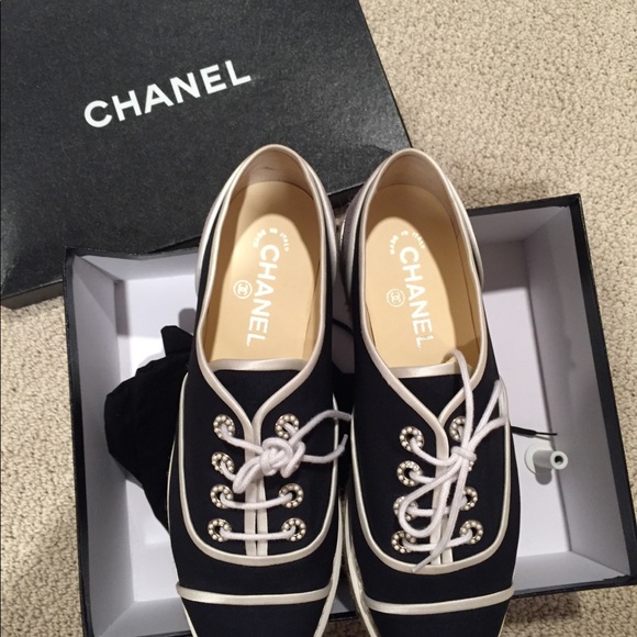 Chanel navy blue oxford pearls flat shoes - Picture 6 of 7
